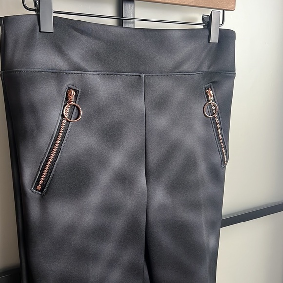 NWT San Francisco City Lights Morgan Printed Zip Pocket Pants Size Medium - Picture 4 of 10